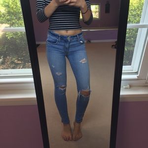 AMERICAN EAGLE JEANS